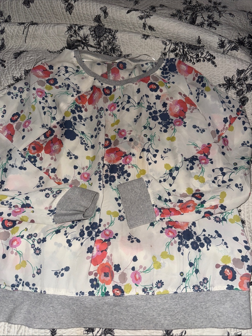 Lauren Conrad floral blouse Large